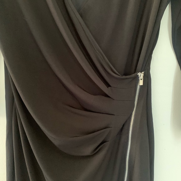 Very flattering Express dress size small - Picture 4 of 4